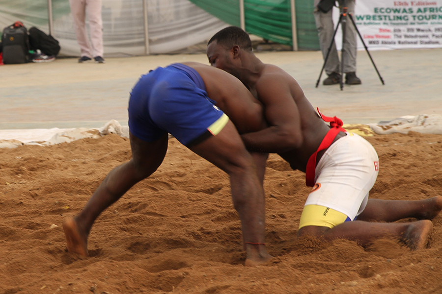 Une vue en image de la 13e édition du Tournoi de Lutte Africaine de la CEDEAO, une activité sportive régionale du Centre de Développement de la Jeunesse et des Sports de la CEDEAO